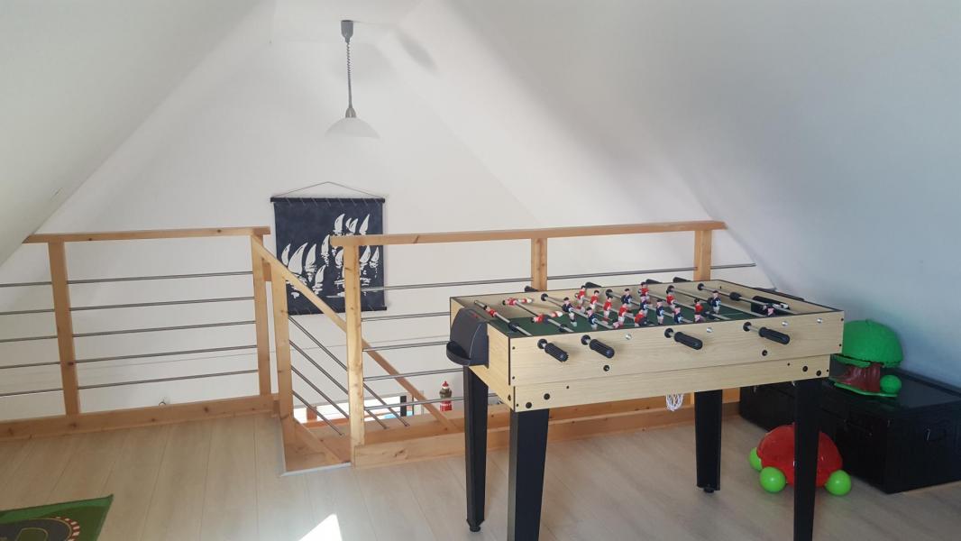 Mezzanine baby foot